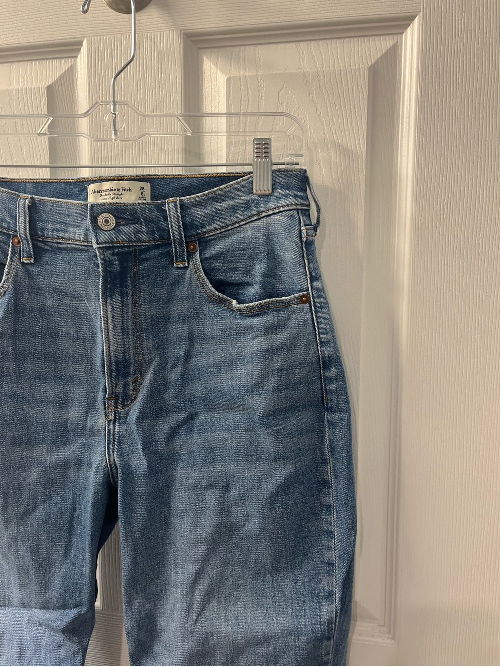 A & F curve love ultra high rise ankle straight jeans